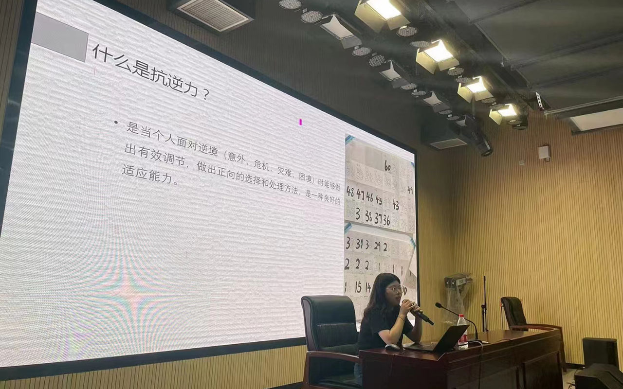 克孜勒苏柯尔董玉娣中学
